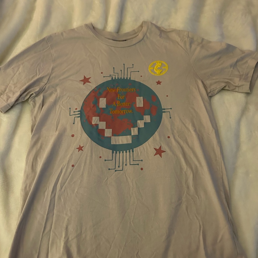 Graphic tee